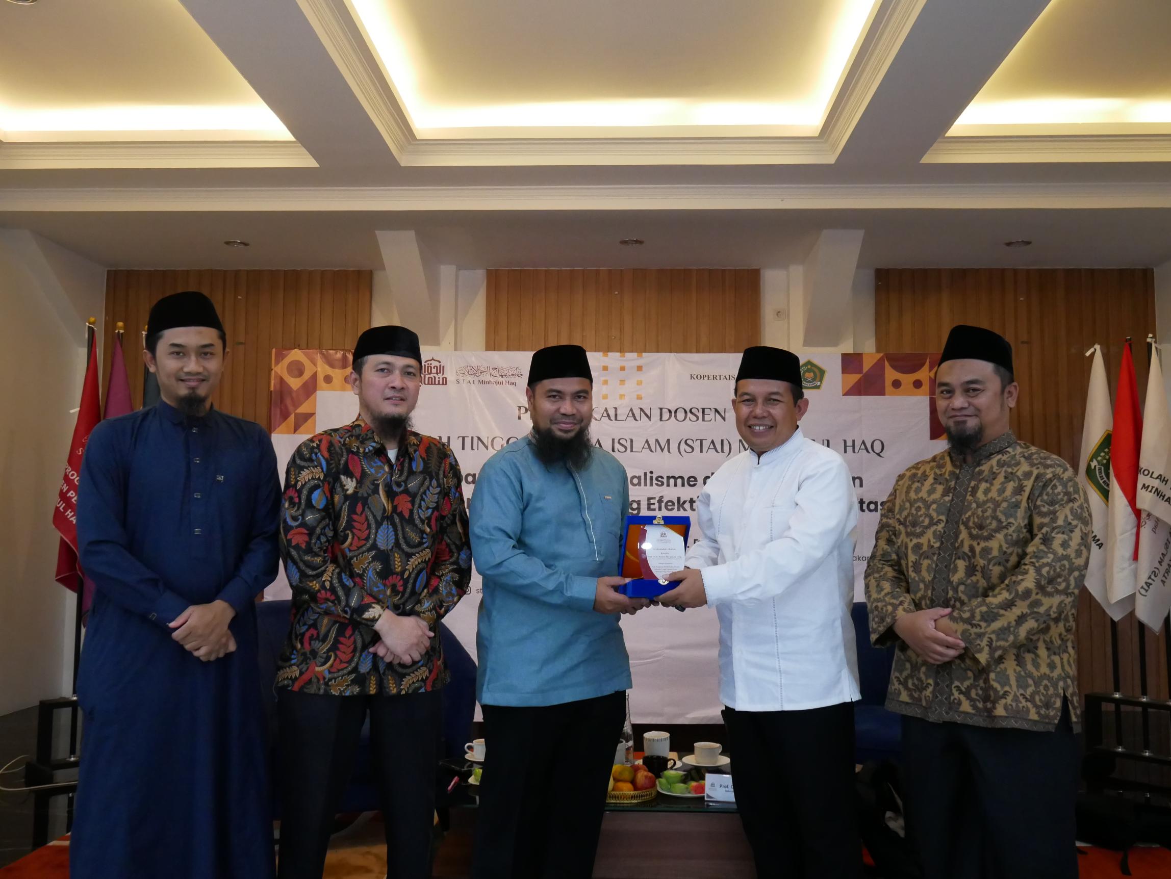 Slide Kampus STAI Minhajul Haq #2