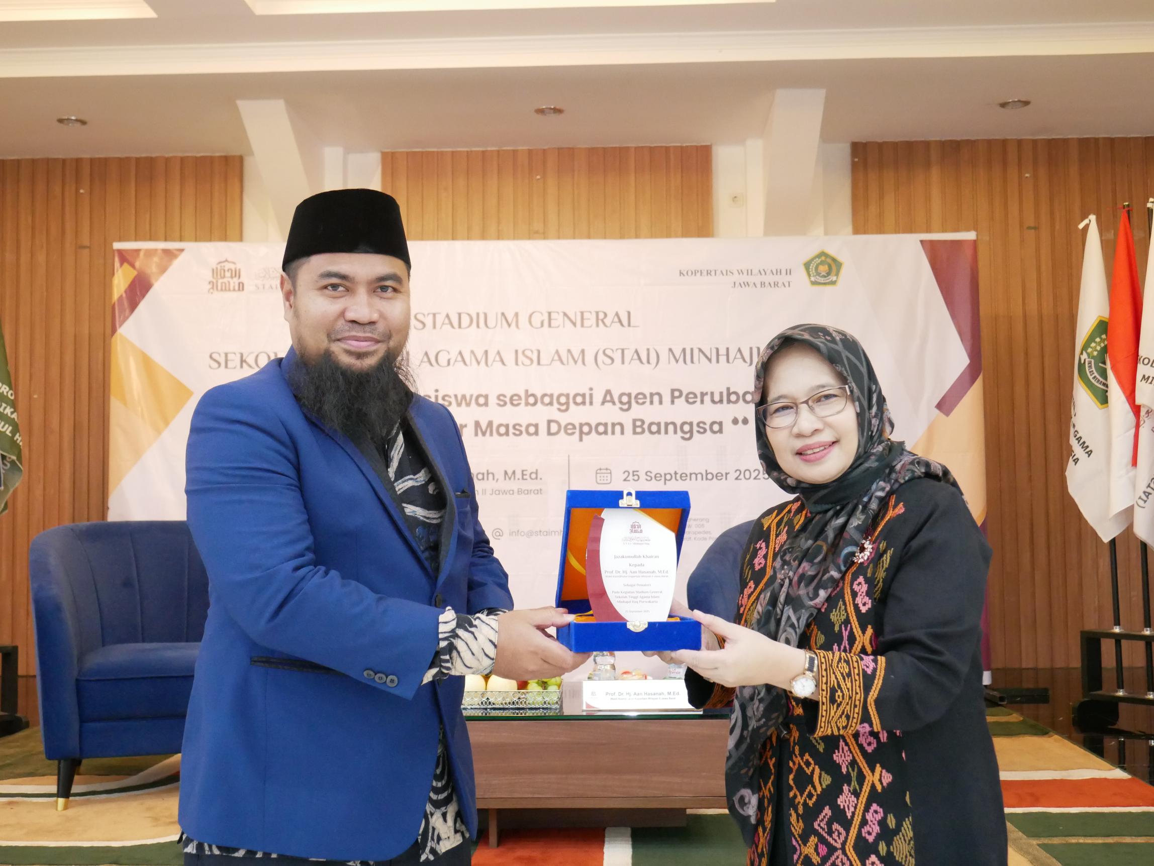 Slide Kampus STAI Minhajul Haq #4